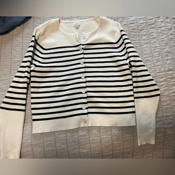 Classic, Preppy Cardigan - Picture 3 of 4